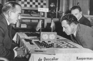 Відтворюємо історію шашок в Україні разом